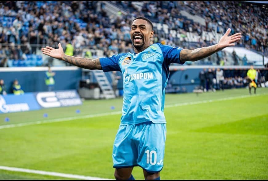マウコム・フィリペ・シウヴァ・デ・オリヴェイラのインスタグラム：「Grande vitória , estão todos de parabéns pelo desempenho do começo ao fim ! 👏🏾🙏🏾👊🏾🤙🏾🎉 DavaiZenit💙🤍  +2⚽️⚽️🙌🏾」