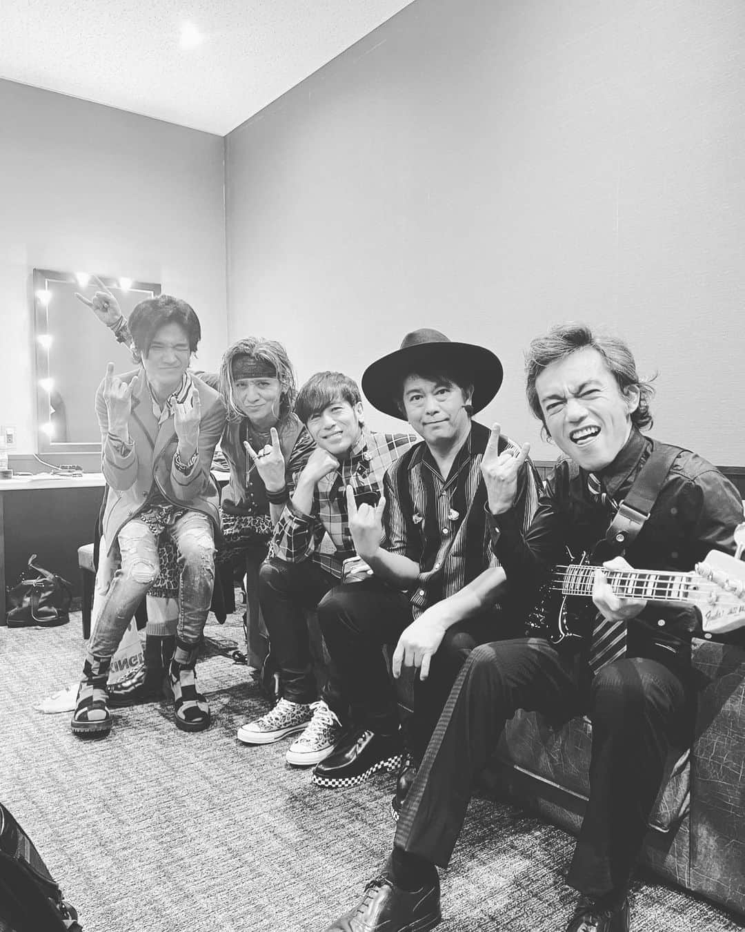 のインスタグラム：「ROCKON SOCIAL CLUB 福岡ライブ　楽しかったよー！  私他のメンバーとは別に一足先に帰阪します。。。」