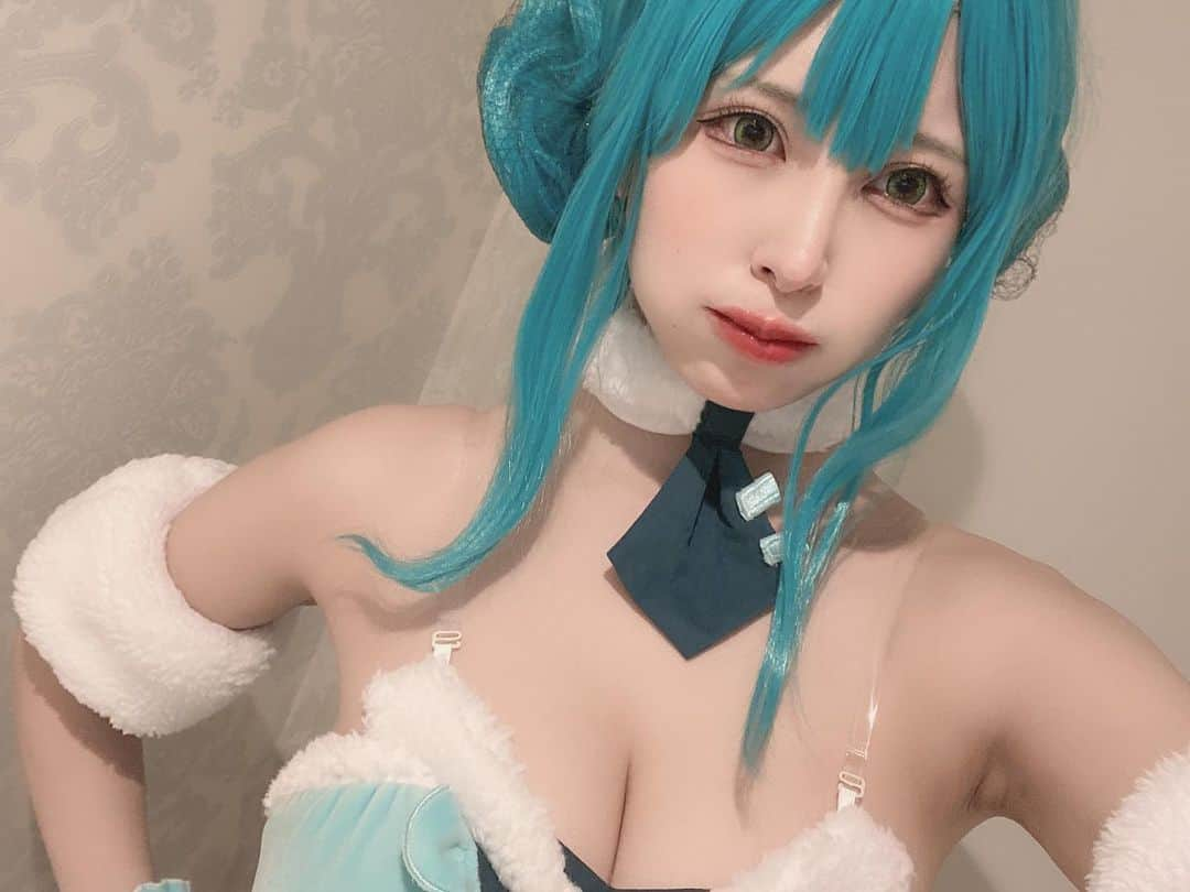 椎葉みくるのインスタグラム：「miu  miuにしてやんよ🍜  #初音ミク #コスプレ #渋谷 #sweetdreams #bar」