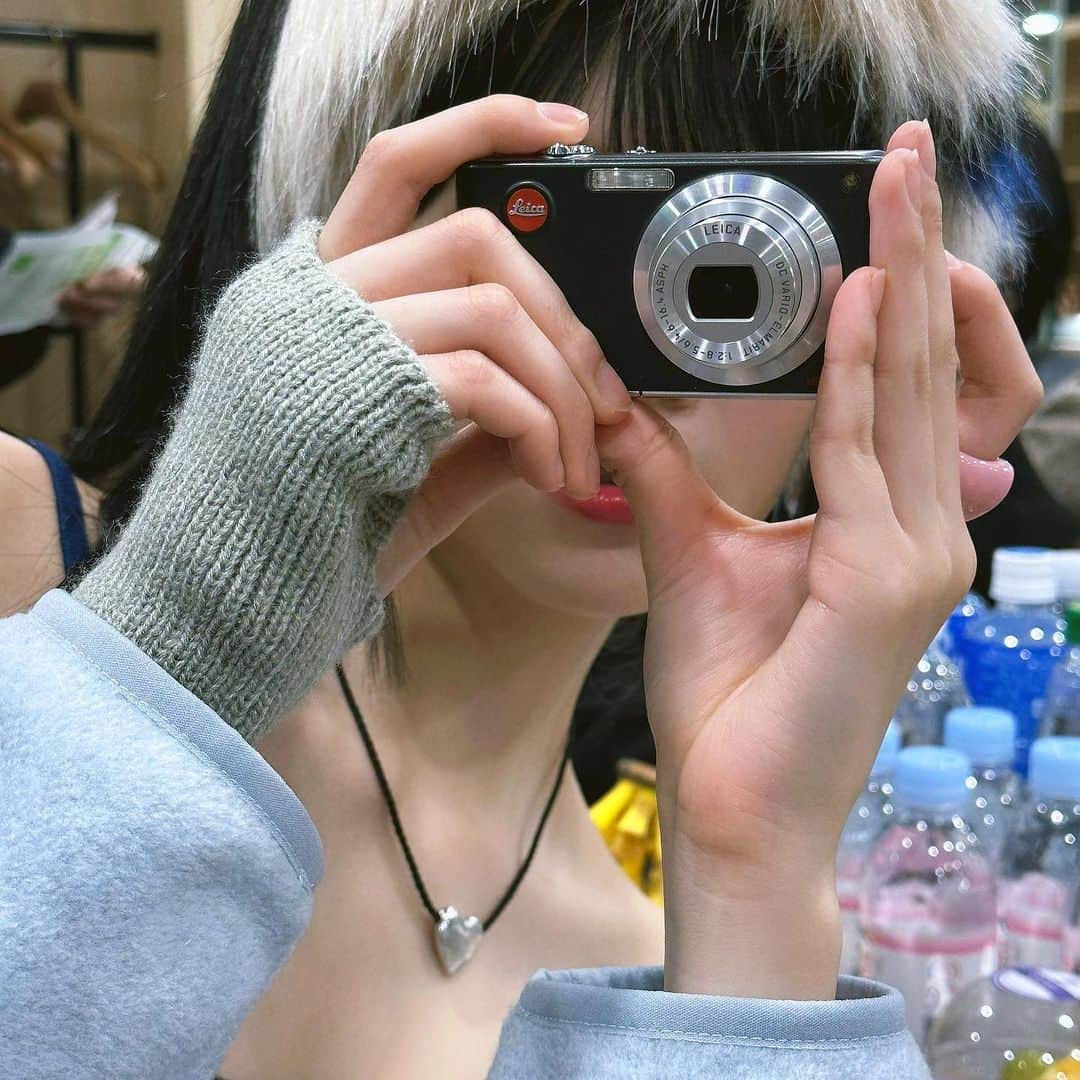 宮脇咲良さんのインスタグラム写真 - (宮脇咲良Instagram)「나 새로 카메라 샀지롱 😗 📸」3月5日 20時40分 - 39saku_chan