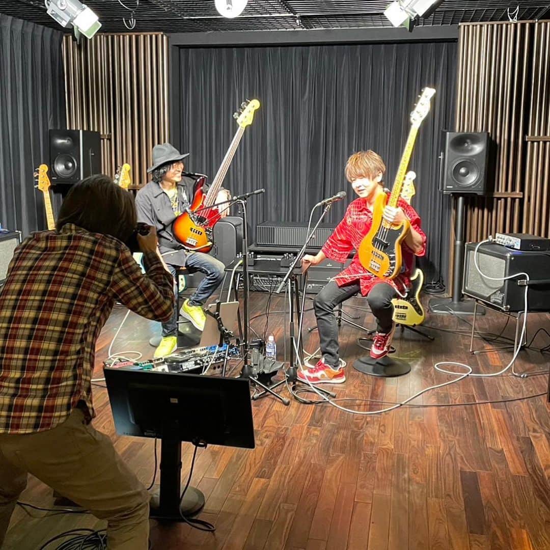 日野賢二のインスタグラム：「Working w/Bassist part1: Takayuki Murata」