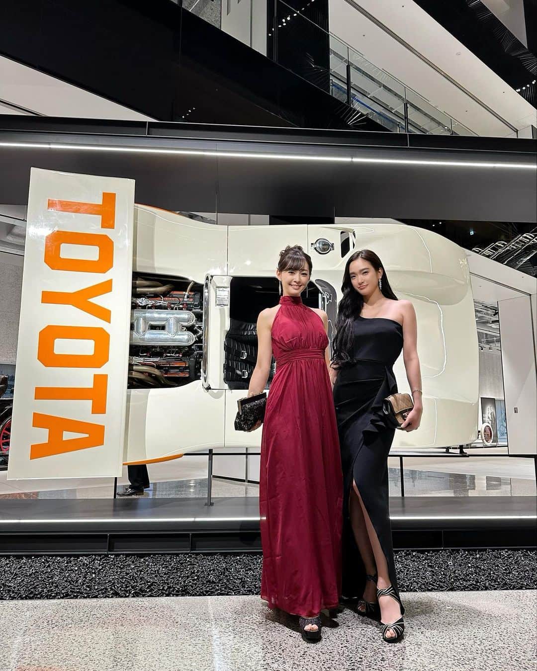 太田麻美のインスタグラム：「SARDのスポンサー様であるエヌ・イー・ダブリュー株式会社様( @ig_interior_guard ) がオートアフターマーケットEXPOに初出展されるので、TGR TEAM SARDから私とさくちゃんが出演します💙 8日には、アンバサダーである脇阪寿一監督のトークショーも行なわれるそうです👏👏 是非、お待ちしてます✨  ■日程：3/7、3/8、3/9 ■場所：東京ビッグサイト西3、4ホール  #tgrteamsard #kobelco #kobelcogirls #racequeen #rq #toyota #dress #dressup #コベルコガールズ #レースクイーン #イメージガール #モデル #ドレス」