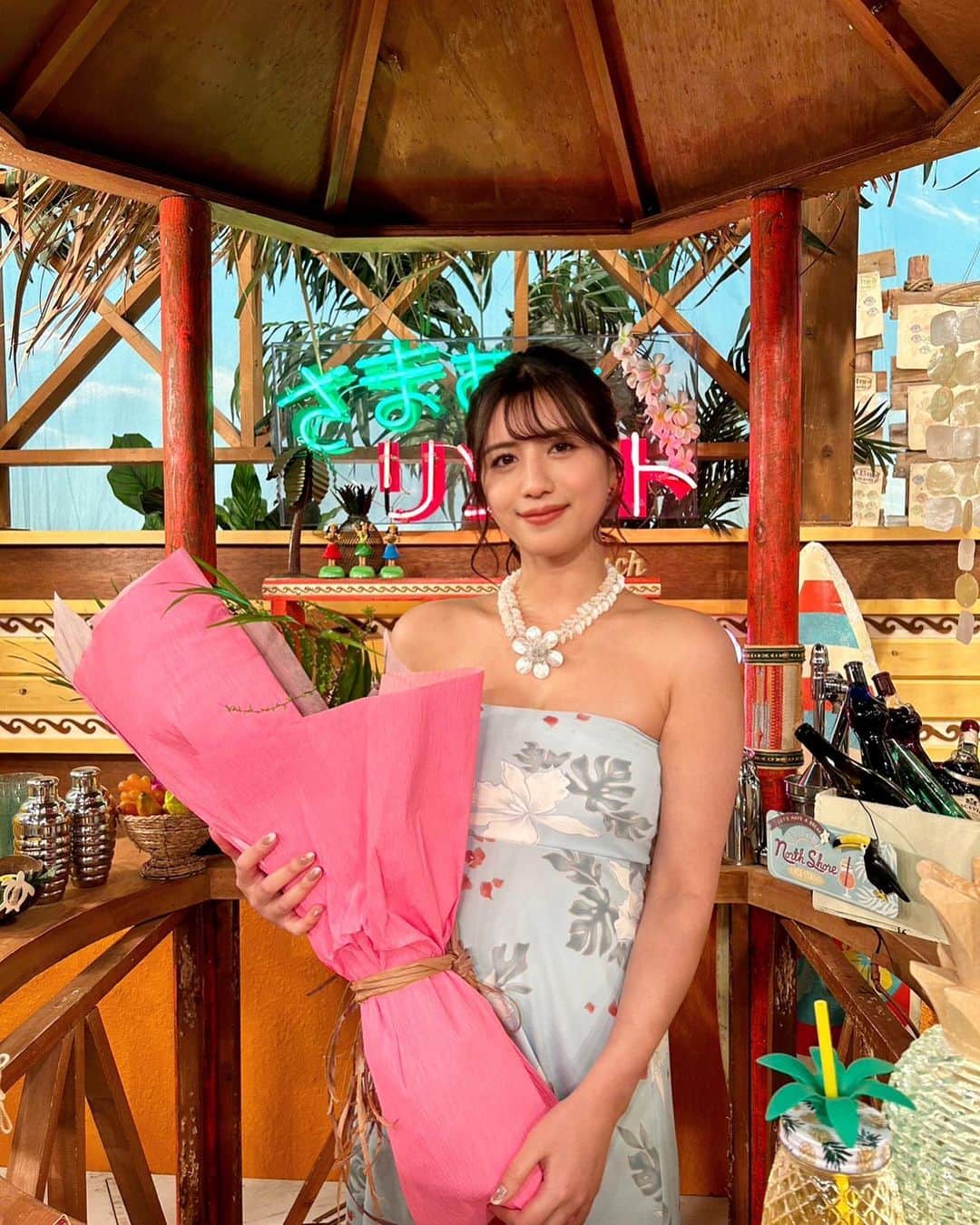 のインスタグラム：「世界さまぁ〜リゾート、ご覧いただきありがとうございました！ 番組内で発表されましたが、3月末で終了することになりました。  突然の発表で驚かれた方も多いかと思いますが、皆様に愛され続けた番組に私も3年間出演することができて本当に幸せでした☺️ 沢山のことを経験して、自分自身も成長することが出来ました！  あと少しですが、、、 来週からはタイ編🇹🇭です！ お楽しみに✈️」