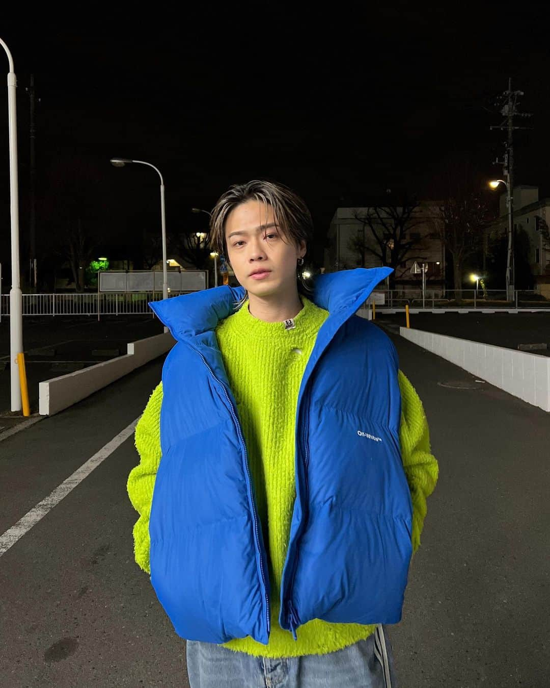 やまとさんのインスタグラム写真 - (やまとInstagram)「🖇💛💙  Sweater: @miharayasuhiro_official  Down vest: @off____white  Denim: @balenciaga  Sneaker: @nike × @fujiwarahiroshi  #sneakers #y_kicks」3月5日 19時56分 - com.yamato