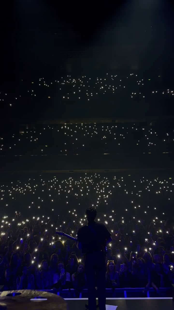 The Vampsのインスタグラム：「Paris ✨♥️🇫🇷」