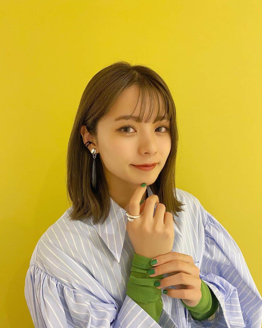 足立佳奈のインスタグラム：「anan3月号 みんな見てくれたかな？？💭  ぜひ、GETして見つけてね！！ アルバムについて話させてもらってますっ！😌💕」