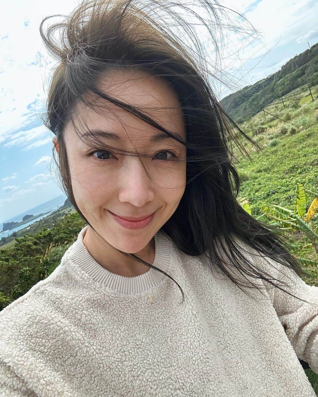 ソニア・スイのインスタグラム：「#我在台東的日子 #backtothenature #filming🎬  #pezri派翠  #simpleandpure」