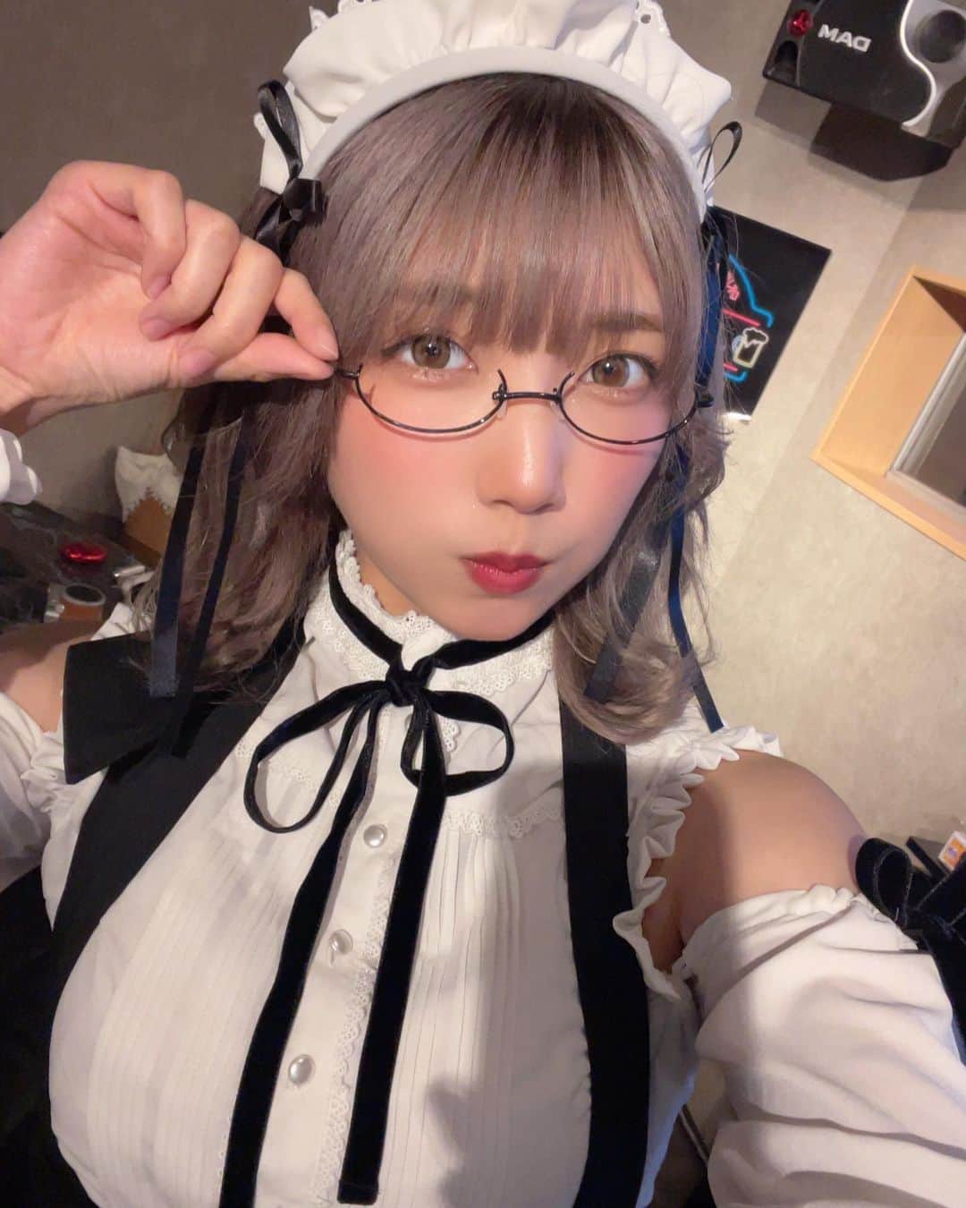 霜月めあのインスタグラム：「できそうなメイドさん、？ . . . .  #霜月めあ #めあめあ #model #sexy #selfie #animegirl #셀카 #셀스타그램 #패션스타그램 #데일리 #asiangirl #cosplay #좋아　 #follow #like #tokyo #ootd #自撮り界隈 #自撮り女子 #sexybody #love #맞팔 #tagsforlikes #japanesegirl #女孩 #发#爱 #instadaily #グラビア #日系穿搭」