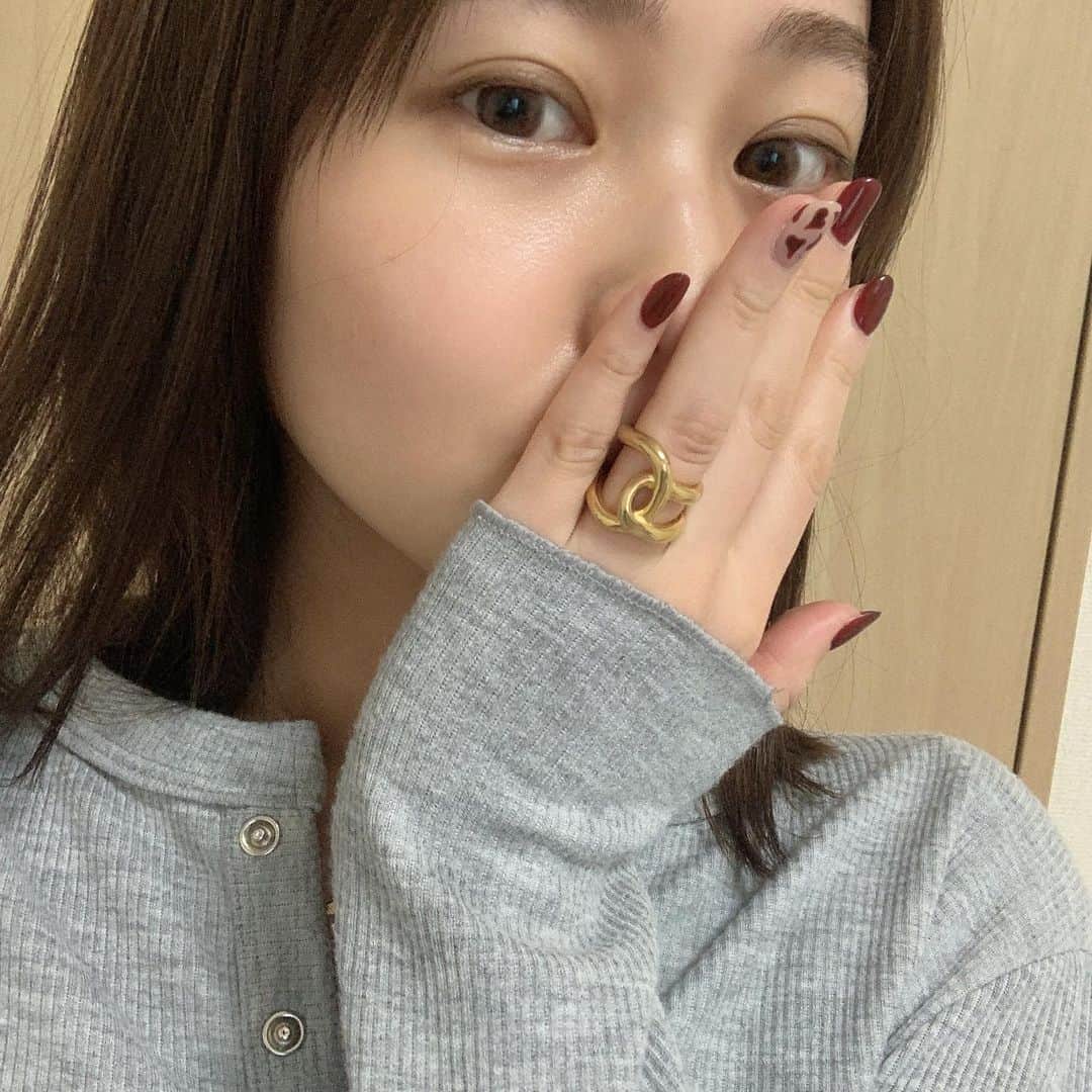 中桐菜々子さんのインスタグラム写真 - (中桐菜々子Instagram)「.  ゴツめのリングかわいい❤️ みるたびにテンション上がる  @cene_316l さんのリングだよ  #cene #セネ #ゴールド #ゴールドアクセ #ゴールドアクセサリー #pr #リング #ゴールドリング」3月5日 18時30分 - nanako_nakagiri