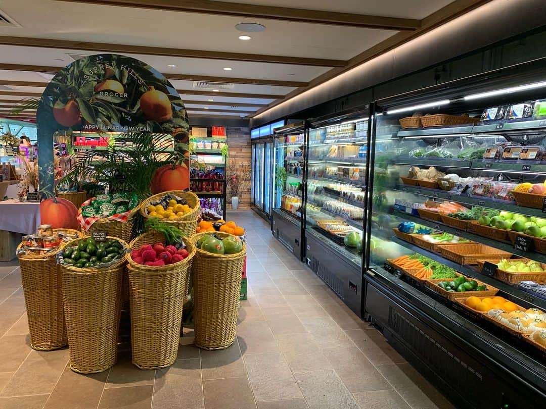 瀬間友里加さんのインスタグラム写真 - (瀬間友里加Instagram)「@surreyhillsgrocer.sg ❤️ フレンチトースト今まで食べた中でTop3に入る美味しさ😍カフェモカも甘すぎずちょうどいい👍 緑たくさん🌿素敵な雰囲気でした✨ ION駐車場階にあるcafeなので探すのけっこう大変だった😂#シンガポールグルメ #singapore #surreyhills #シンガポール #シンガポール旅行 #シンガポール在住」3月5日 16時29分 - yurika.sema