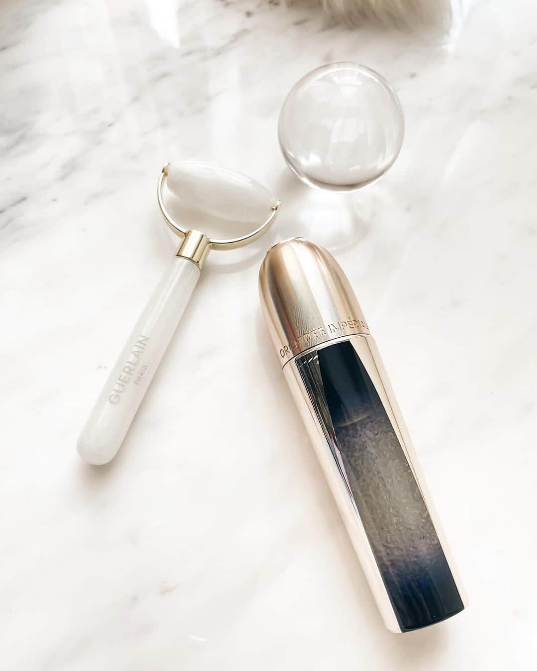 Ruby Kwanさんのインスタグラム写真 - (Ruby KwanInstagram)「Experience the extraordinary tridimensional sculpting power of the Guerlain Orchidee lmperiale the other day with the perfect weather at the reopened @hongkongregent & meeting the lovely @ginleeginlee. 🖤 #rougeclosetbeauty   @Guerlain #Guerlain #GuerlainHK #GuerlainSkincare #Orchideelmperiale #MicroLift」3月5日 16時22分 - rougecloset
