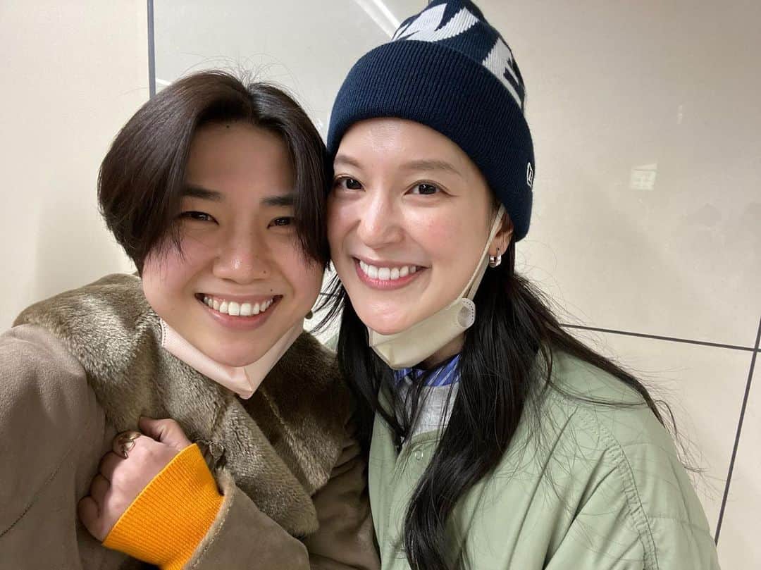 有沢雪さんのインスタグラム写真 - (有沢雪Instagram)「先日久しぶりに友人と。 出逢ったのは7年くらいまえの共演で、それからずっと私にたくさんのパワーをくれます😌❤️  #りおなちゃんが焼き鳥食べたいという希望のもと焼き鳥さん行ったら  #りおなちゃん焼き鳥あまり食べずに低温調理されたなんとかチキンみたいなのばっか食べてた笑  #マスク逆なのはスルーで🤣」3月5日 16時47分 - xx_snow_oo