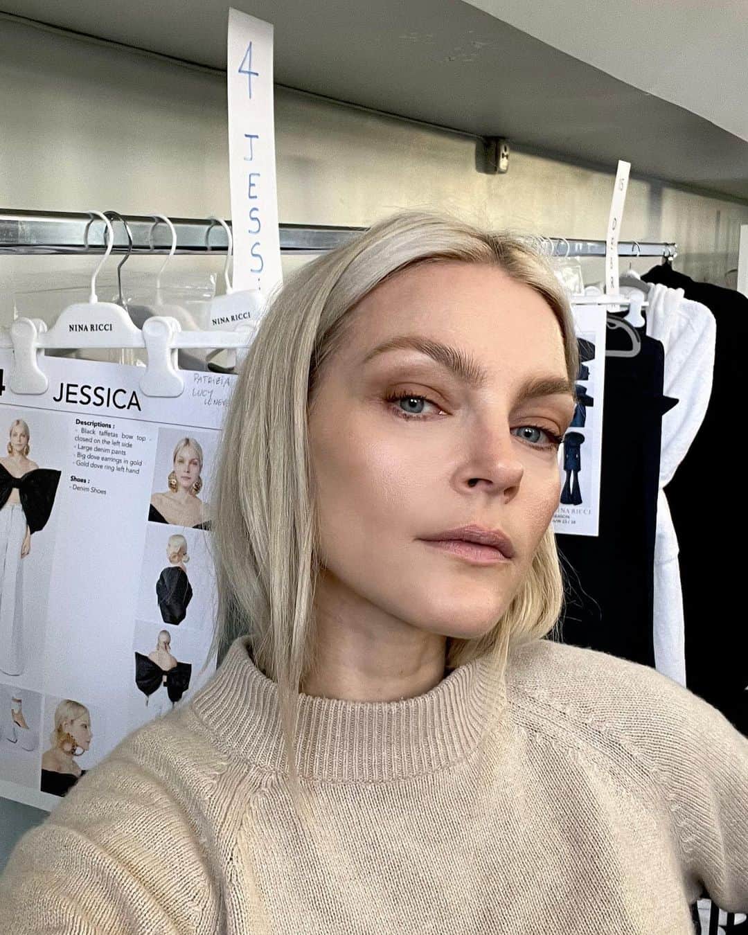 ジェシカ・スタムのインスタグラム：「Backstage @ninaricci by @harris_reed 🎀」