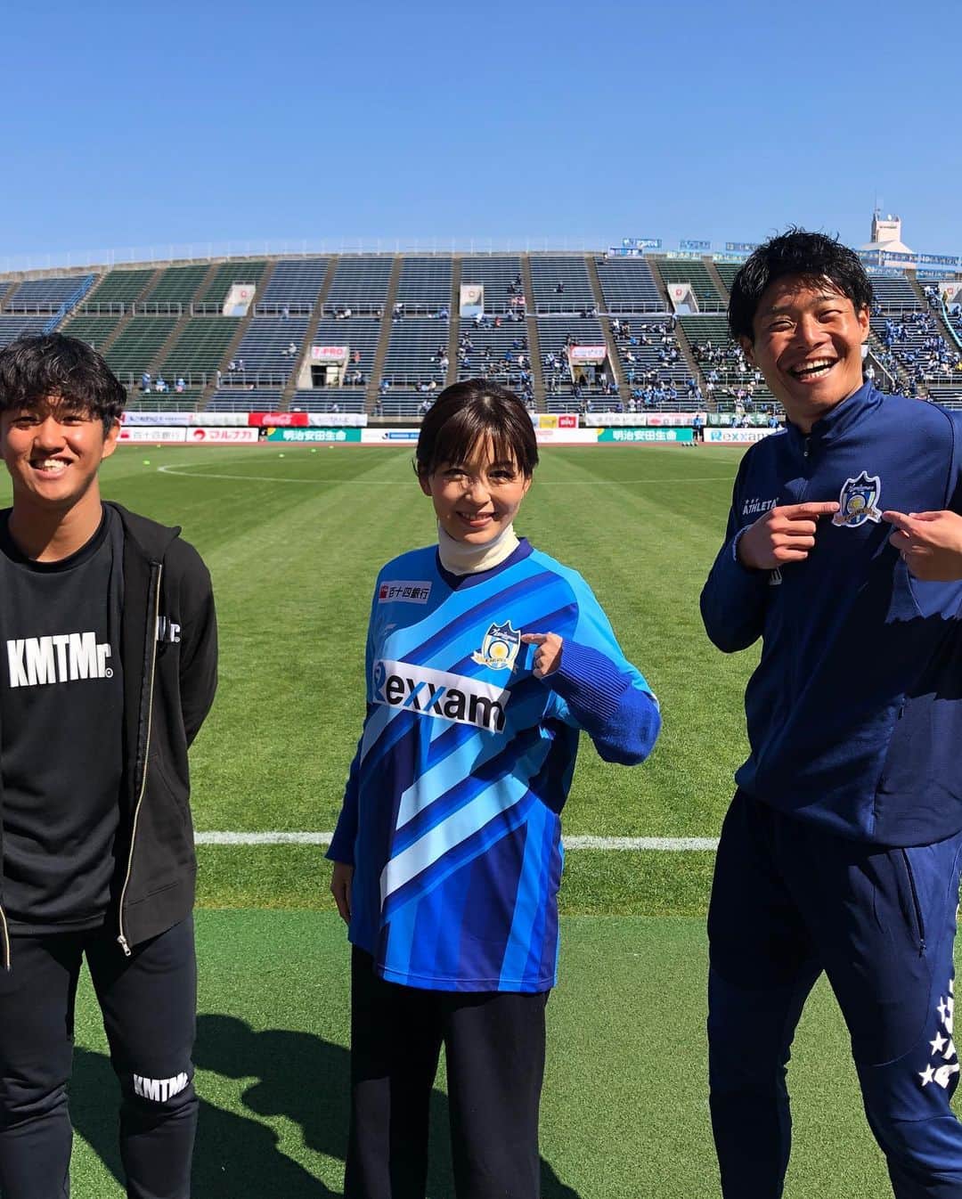 中野美奈子のインスタグラム：「カマタマーレ讃岐 開幕戦にて劇的な勝利🏆 すごい！！  生観戦、サポーターの皆様の熱気、選手の気迫あふれるプレーに感動しました🥹 両チームの素晴らしい選手に👏  カマタマーレ讃岐、今年も頑張ってください！！  トークショーを盛り上げてくれた宗近選手、福井選手ありがとうございました⚽️  @kamatama_kouhou  @kei_munechika  @eugene___0712   #カマタマーレ讃岐 #開幕戦 #勝利」