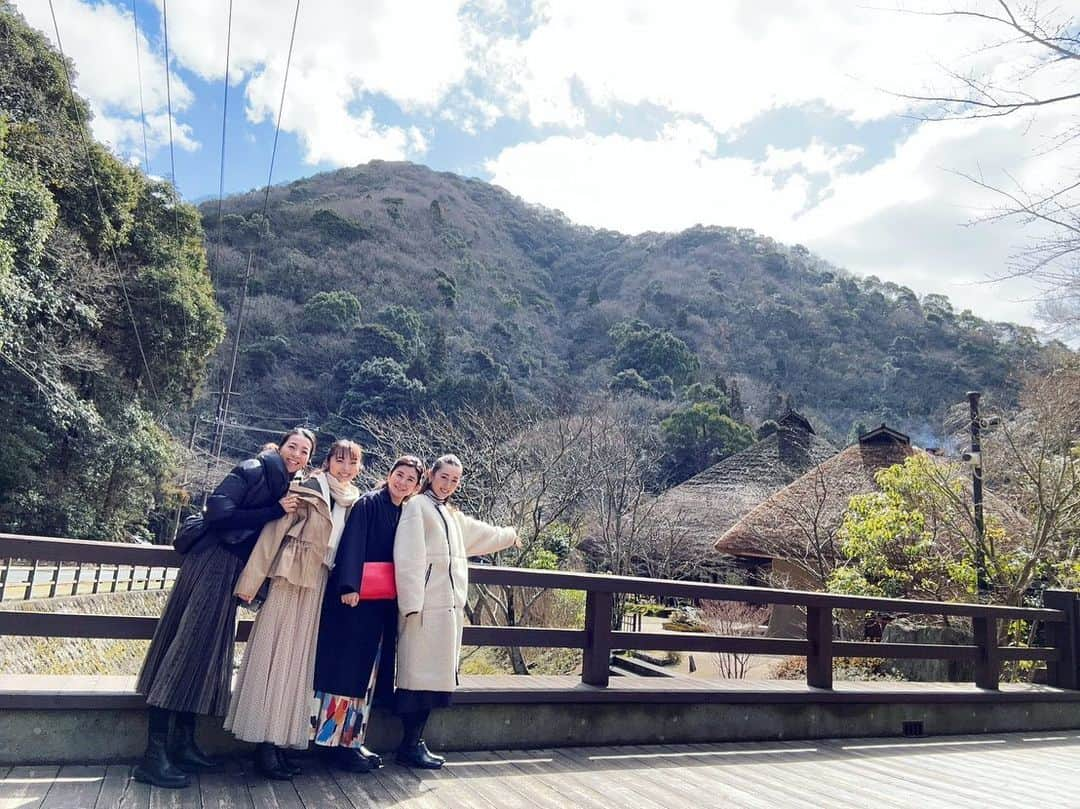 中西麻里衣のインスタグラム：「最終日はお出汁で有名な茅乃舎さんでランチ🍴 ビーフシチュー美味しかったぁ🍛  5年ぶりの2泊3日旅行✈️ 福岡空港で再会した瞬間からとにかく笑って笑って笑いすぎて泣いて… 笑いすぎて泣いてお腹が痛くなるほど楽しい時間でした🥹 心の栄養ってこういう事だなぁと現実の生活に戻って実感しました😌」