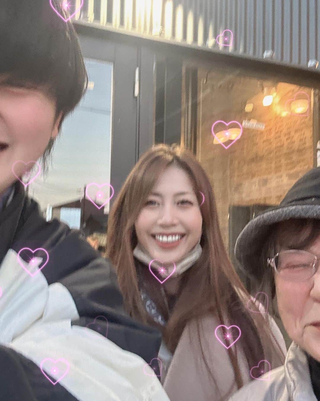 小林美香子さんのインスタグラム写真 - (小林美香子Instagram)「久しぶりに、ばっ様と夢祈演出の舞台を観に行ってきました🌷  唄ちゃんの演技も最高でした🌸 こんな機会をありがとう🌷🌸🌷」3月5日 18時09分 - mikakokobayashi0906