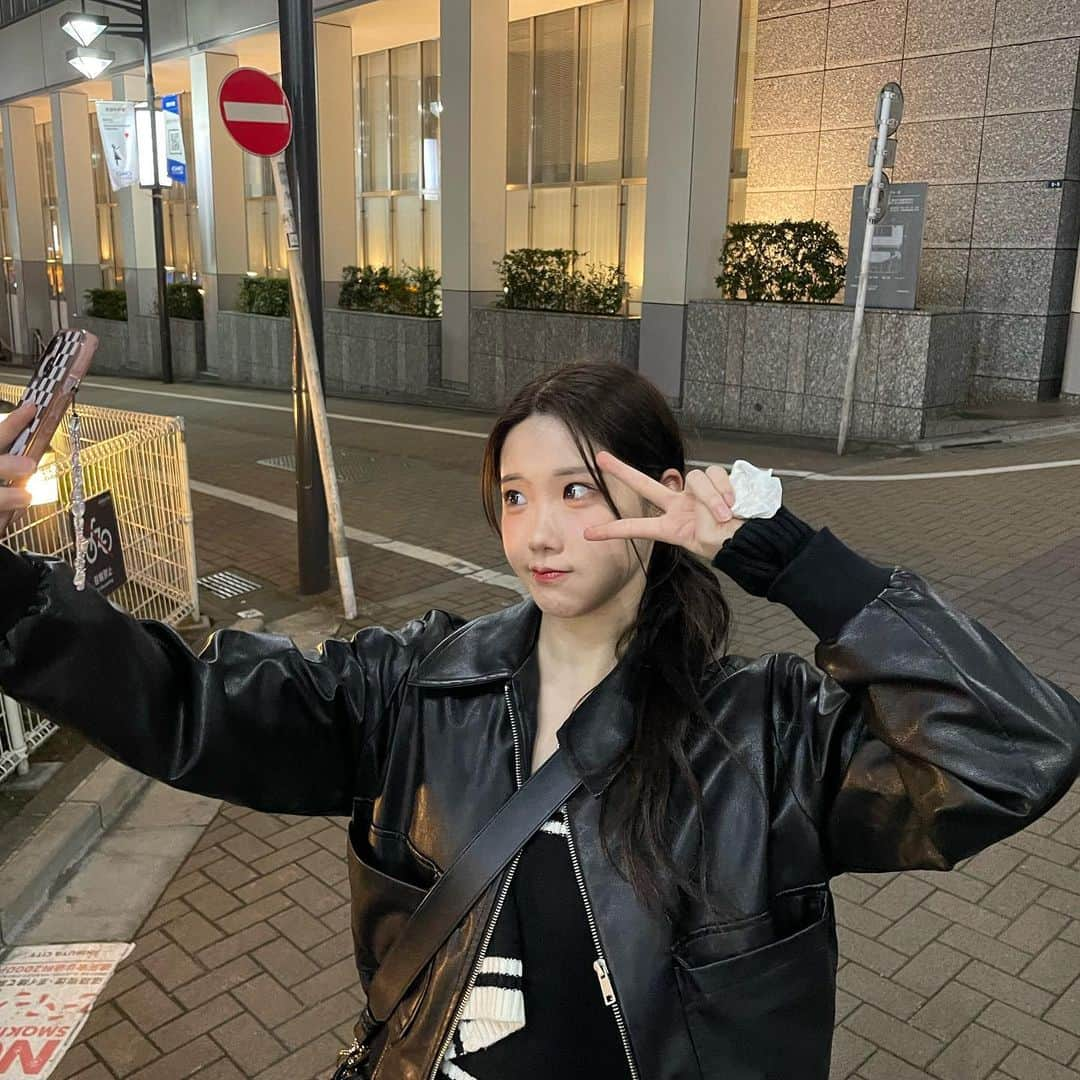 CLASS:yのインスタグラム：「📸☺️✌🏻  #CLASSy #클라씨 @m25_classy  #チェウォン #채원 #CHAEWON」