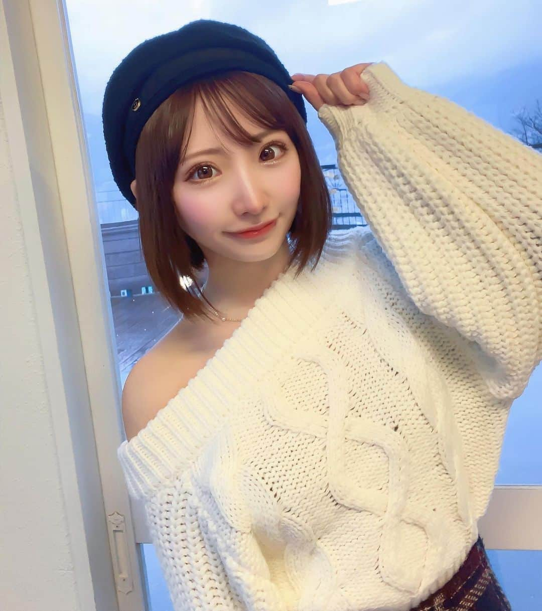 里仲ゆいさんのインスタグラム写真 - (里仲ゆいInstagram)「ショートカットお気に入りになった^_^  #温泉 #熱海 #静岡」3月5日 18時45分 - __hinachannn