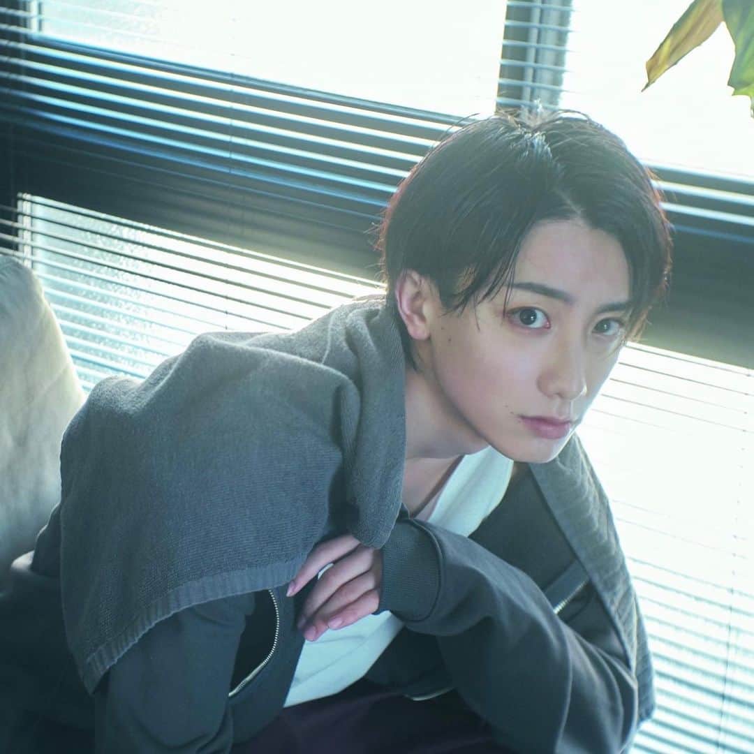 小西詠斗のインスタグラム：「・ 発売中の #SCawaii！特別編集に掲載されております。 なんと20ページも居ます🙌🏻 是非ご覧ください〜！😉」
