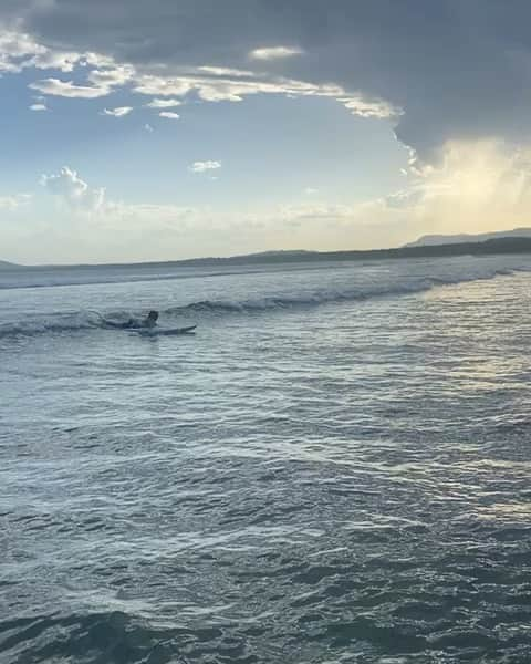 アダム・フェデリチのインスタグラム：「Sunday arvo 🏄‍♂️」