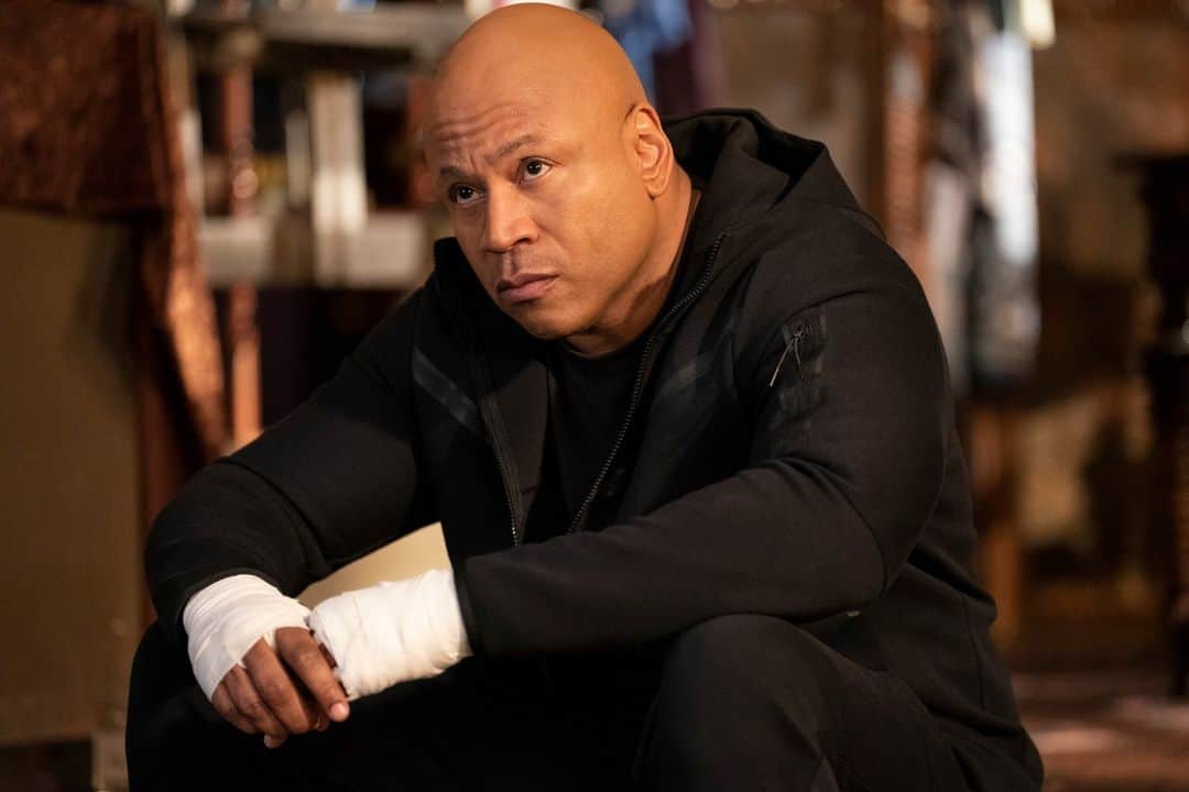 NCIS:LA 〜極秘潜入捜査班のインスタグラム：「If you missed out on last night's all-new #NCISLA, don't give us that look — you can still catch it on @ParamountPlus at the link in bio.」