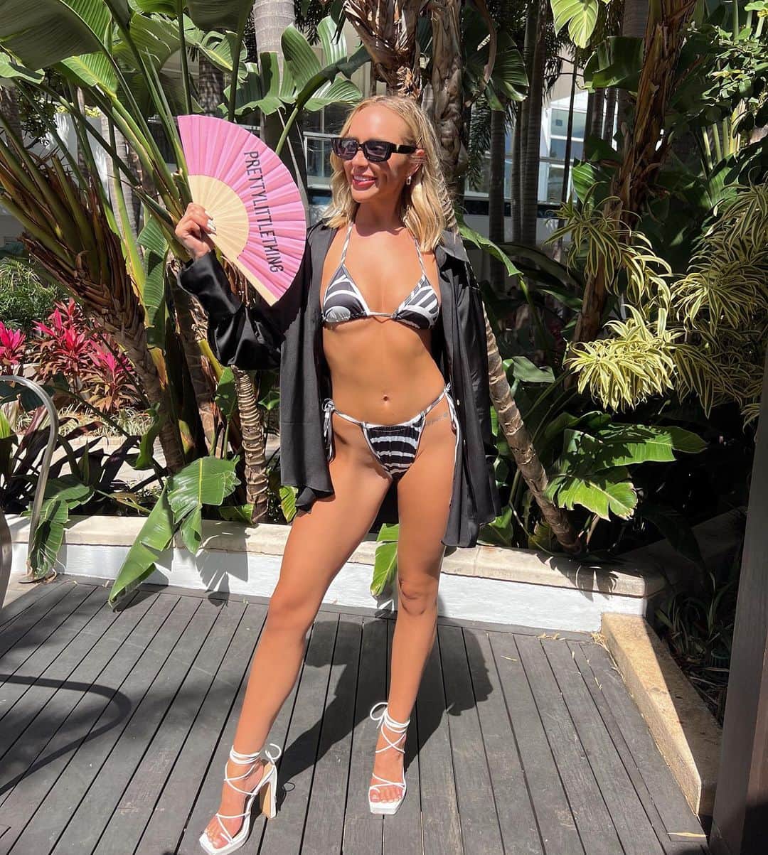 のインスタグラム：「wild for @prettylittlething 💗   #prettylittlething #pltxmiami」