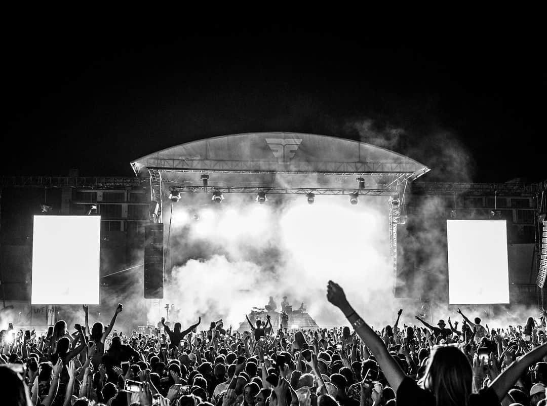 のインスタグラム：「An entire year has passed since this monumental show for us. Our first show back from the years of lockdowns. In the final week, we had to change government legislation to be able to open the gates. Forever in our memories. Airfields 2022 ❤️」