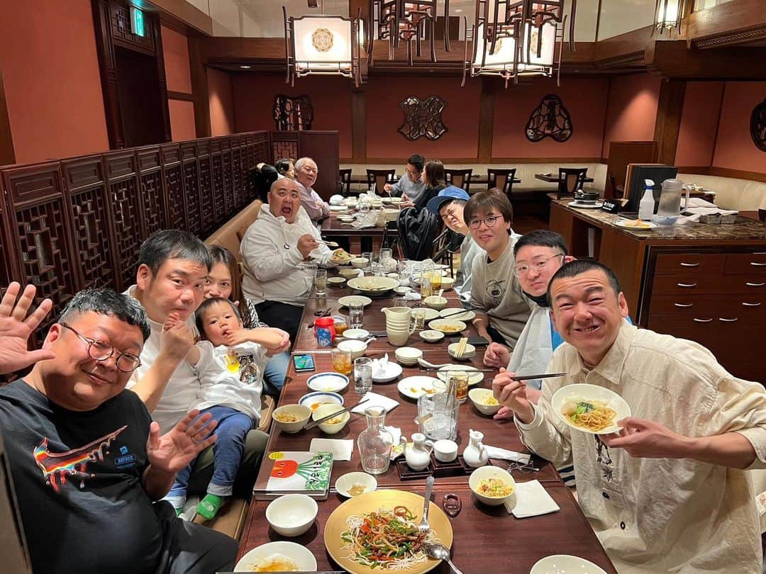 山本栄治さんのインスタグラム写真 - (山本栄治Instagram)「ダルビッシュ有選手  大谷翔平選手が  WBC日本代表チームと 親睦会してたので  BAR ACTチームで親睦会を開いてみた👍  アイパー滝沢選手  ハマカーン神田選手は  仕事で来れなかったが  楽しい夜になりました👍‼️  #スパローズ森田 #ニレンジャー川田 #上木恋愛研究所上木 #ツインクルじろう #キズナ武田 #トヨダ #山本家・妻 #山本家・一嬉 #アンバランス山本」3月20日 8時22分 - eiji7115