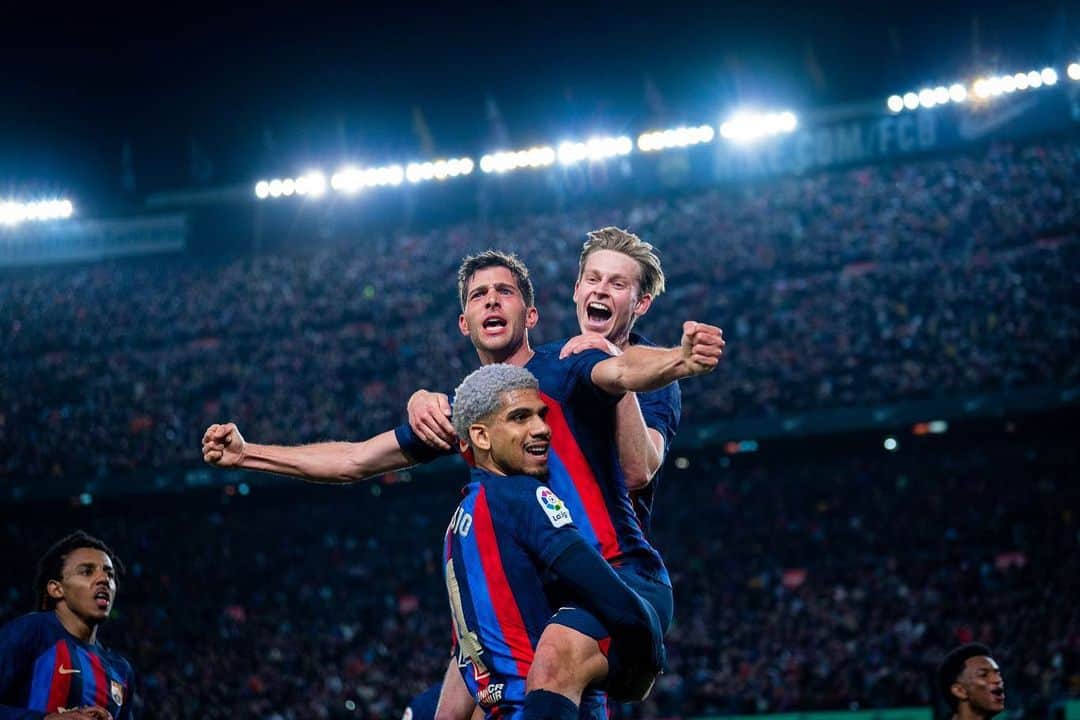 のインスタグラム：「Clasico win at home 😍 >>>」