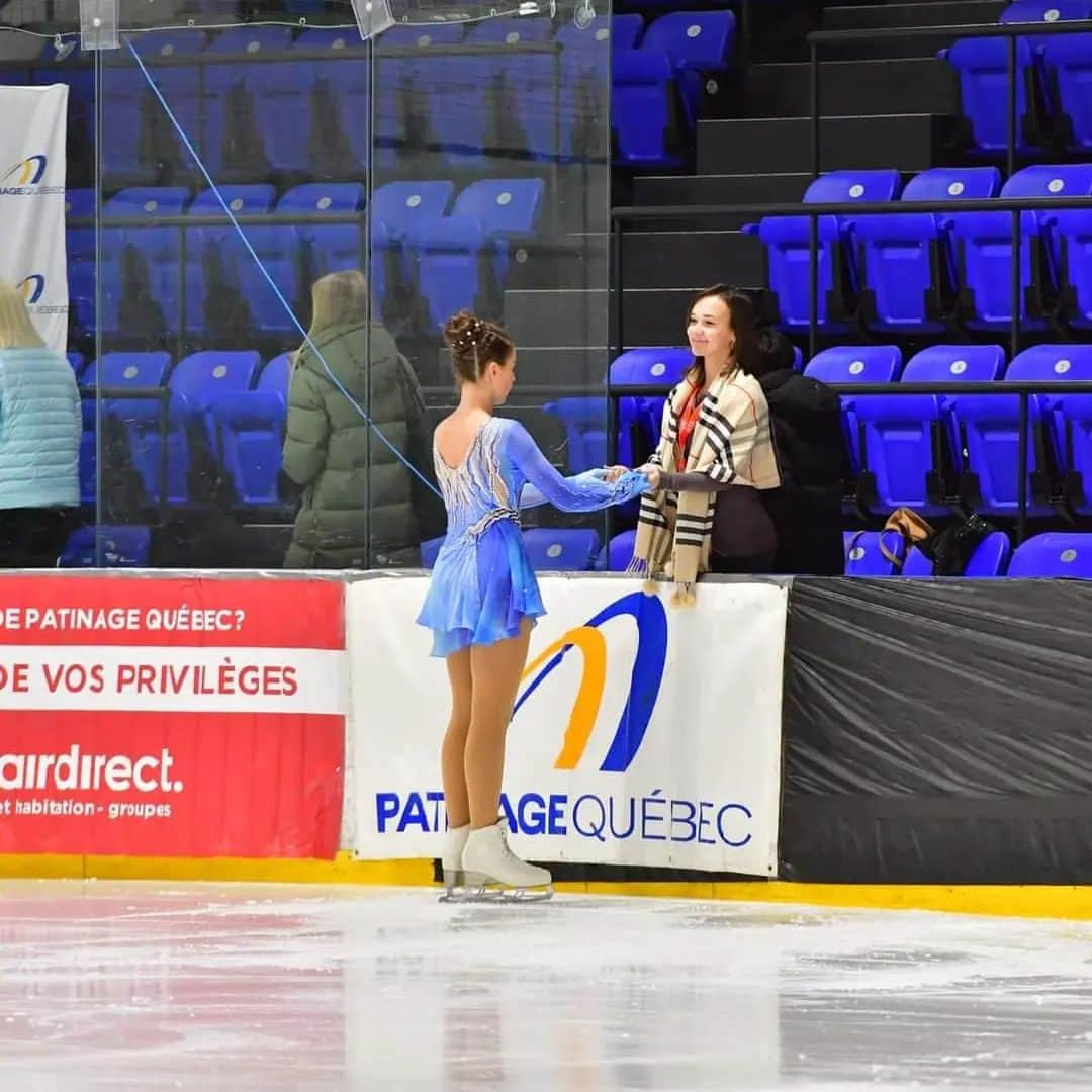 リュボーフィ・イリュシェチキナさんのインスタグラム写真 - (リュボーフィ・イリュシェチキナInstagram)「As I'm guiding my skaters through the training process and competition process,  it allows me to look at the other side of skating from coaching perspective. I learn to plan, to calculate, to find an individual approach to each of my students, to find the right words of support. Provincials have passed and I'm proud of all the progress we've made all together! @suoliwa_carina @oscarino_wang @antonia.maciu @lubov_ilyushechkina   And thankful to my biggest supporter @dean_harrison that follows me and makes my life so bright 😘 @patinageqc」3月20日 10時10分 - lubov_ilyushechkina