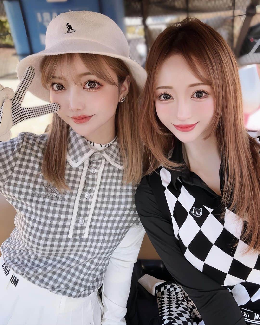 吉川ちえのインスタグラム：「【⛳️🏌️‍♀️⛳️🏌️‍♀️⛳️⛳️🏌️‍♀️⛳️】 . 昨日さきちゃんと初ゴルフでした😙💕 かわいすぎるさきちゃん👸と 平和すぎてリラックスしてゴルフ出来て楽しかった😍❤️ . 私なんですがベストスコア121✨なって嬉しい🥺💕最後ピタッとスイング止めてかっこよく打つという課題もできました🔥頑張ろ( ˙꒳​˙ )✌️ . そしてわたし、実はゴルフバッグ今まで持ってなくて✋爆笑 やっとGETしました💓💓 ( @mirror9golf )さんのゴルフバッグGET❤️めっちゃ使いやすい😭💕 . 写真ちゃんと撮る前に 今週沖縄ゴルフの為に配送しちゃったんで沖縄の時またしっかり紹介しようと思います💓 . #ゴルフ #ゴルフ女子 #ゴルフウェア  #ゴルフコーデ #mirror9golf」