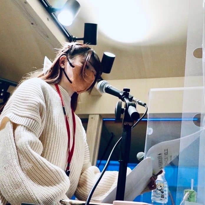 日本工学院さんのインスタグラム写真 - (日本工学院Instagram)「声優・演劇科の学生が企業とのコラボ実習の一貫で、出張ラジオブースのパーソナリティを務めている様子です💁 . . 「#日本工学院」をチェック！！ 学生が投稿したリアルな日常風景を見ることができますよ！ . . #nihonkogakuin #専門学校 #日本工学院八王子専門学校 #日本工学院専門学校 #教職員投稿写真 #声優演劇科 #若きつくりびと #芝居 #演劇 #舞台 #ミュージカル #劇団 #お芝居 #演技 #演劇好き #芝居好き #演技が好き #声優 #役者 #俳優 #女優 #舞台女優 #役者志望 #声優志望  #声優の卵 #役者の卵 #ラジオ」3月20日 12時18分 - nihonkogakuin