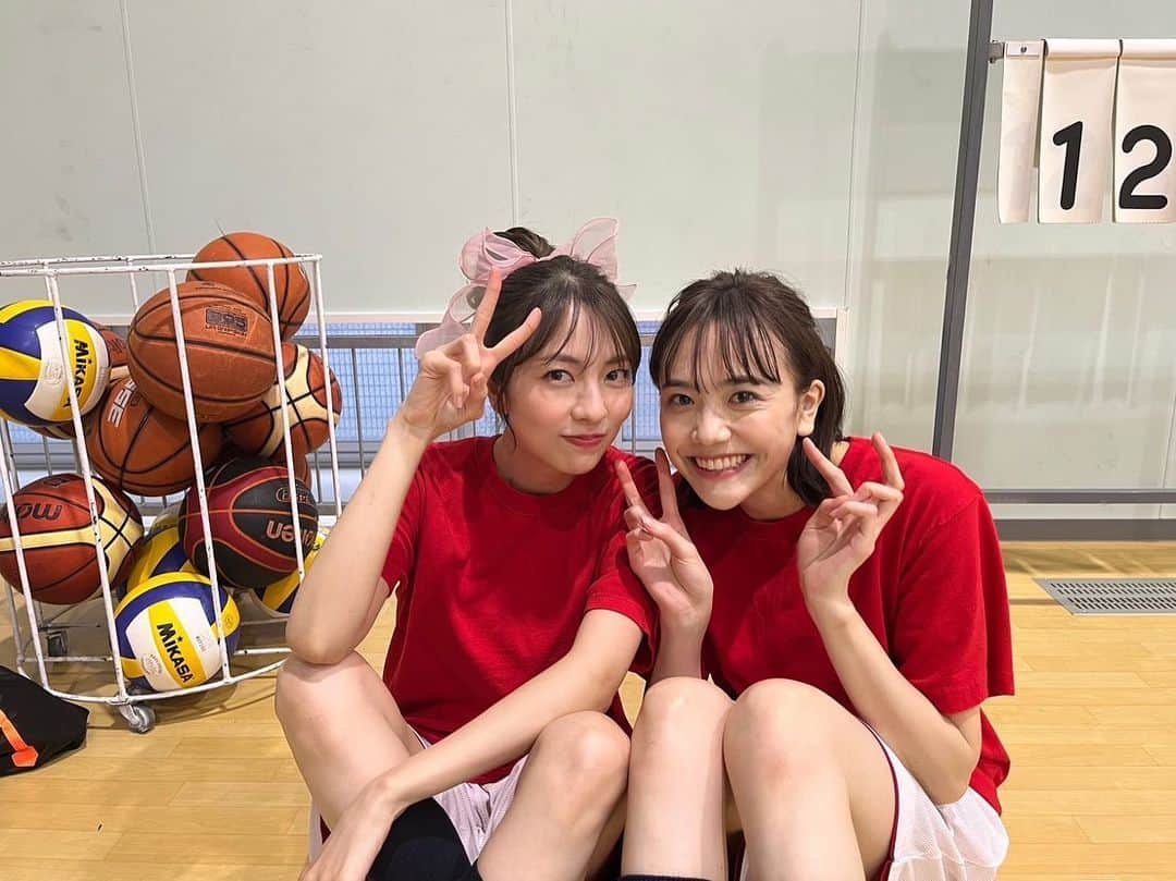 松井愛莉のインスタグラム：「ブルーバースデー💙  恋愛ドラマとしてだけでなく、 本当の真実を突き止めるためにそれぞれに動きだす...  色んな人の思いが複雑に明かされていって切なくもあり、 早く真実が知りたくなるハラハラな展開だった6話でした。  今週は7.8話一挙放送なので物語が一気に進む予感です、、！🫣  犯人が誰なのかドキドキ予想しながら見てね。  まだ見てない方はdtv、TVer見逃し配信にてぜひ！ 7.8話、皆様お楽しみに、、！  #ブルーバースデー」