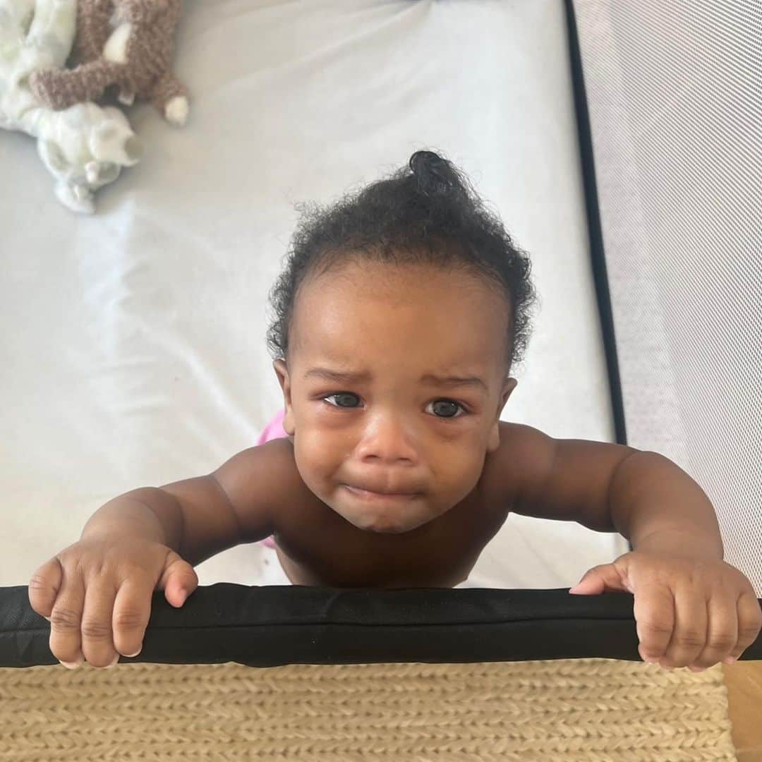 リアーナのインスタグラム：「my son when he found out his sibling is going to the Oscars and not him  @theacademy #oscarnominee #oscarperformancein1week   swipe for tb of my fat man」