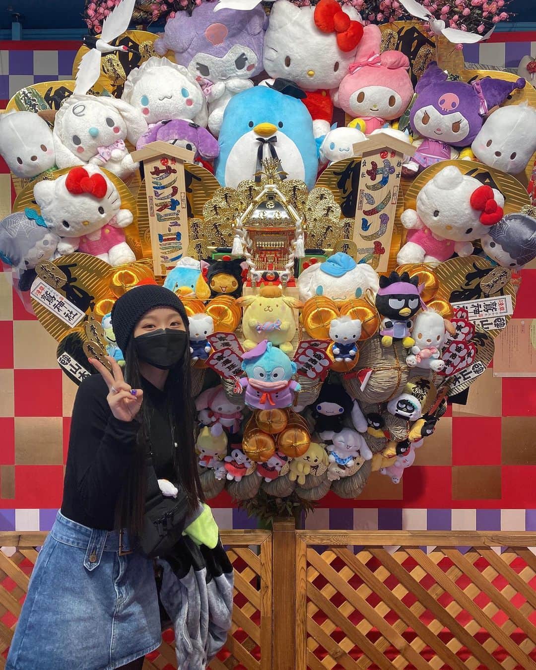 荒井麻珠さんのインスタグラム写真 - (荒井麻珠Instagram)「💖🌈⚡️🍎🍼🎪🫧」3月5日 21時19分 - maju_arai_official