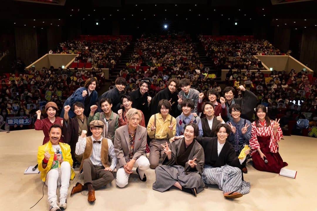 岡田翔大郎のインスタグラム：「. 猫ひた7周年感謝祭🐈 ご来場の方も配信を観られた方も ありがとうございました！ いつも応援くださっている皆さん、猫ひたスタッフの皆さんのおかげで番組が成り立っているんだなと改めて実感できた1日でした。  来年で猫ひたは8年目ですが、僕はまだ2年目です。 まだまだ足らない部分もありますが、日々成長していきますので引き続き応援のほどよろしくお願いいたします🙇‍♂️  #猫ひた #tvk  #来年も月曜グリーン続投です」