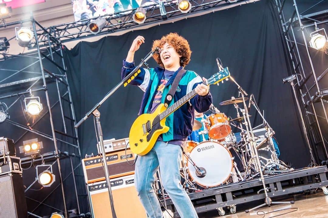 谷口鮪さんのインスタグラム写真 - (谷口鮪Instagram)「音楽爆弾！クレイジーなフェス、めっちゃ楽しかったッス。 @yusuke_mphoto  A great day born of a comedian and a musician. Laughing a lot! So happy!」3月5日 21時31分 - taniguchi_maguro