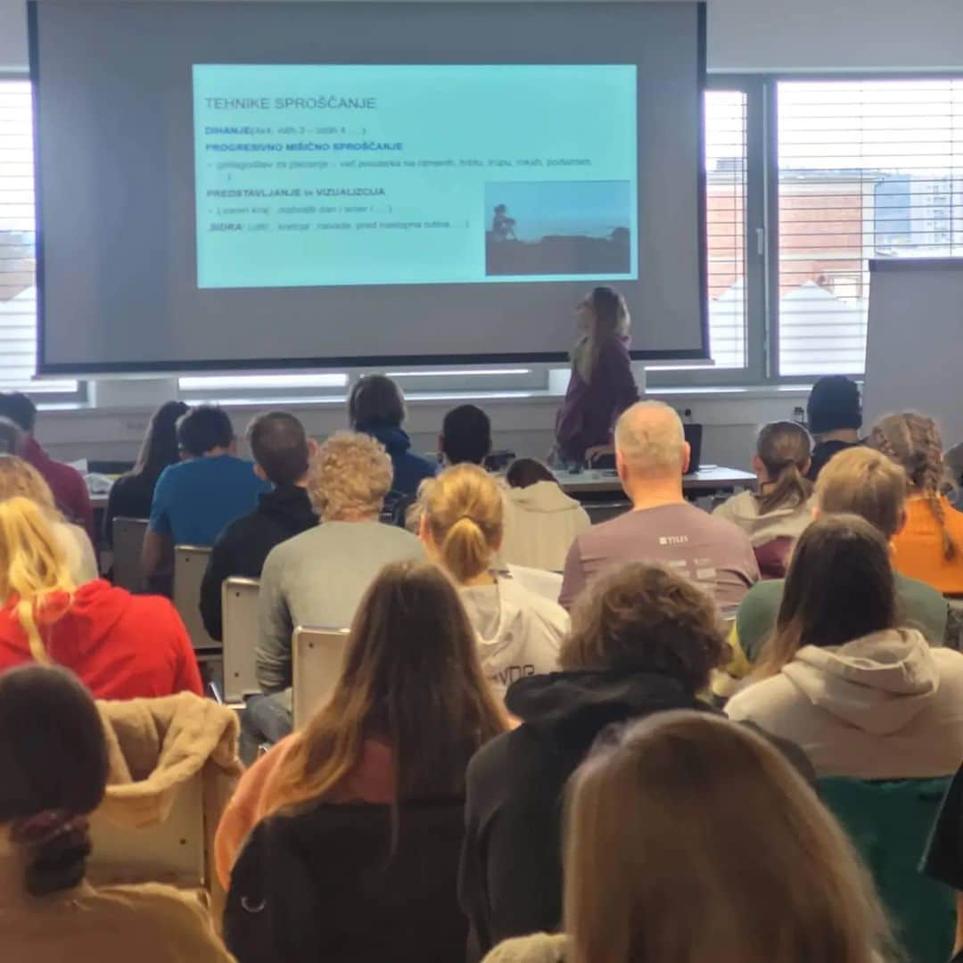 ミナ・マルコヴィッチさんのインスタグラム写真 - (ミナ・マルコヴィッチInstagram)「Another extended lecture about 'Sport psychology and it's practical implications in climbing' with a lot of climbing insight and practial examples.  It was held for @planinskazvezaslovenije during education for new climbing instructors.   Thank you for your trust and opportunity @planinskazvezaslovenije. 🙌 Hope, all new stuff gained some value infarmations and will producitvely use it at their practice.  If interested in more, visit site. 🔗 in bio.  #climbingpsychology #climbers_education #climbing&psychology #practicalsportpsychologyinclimbing #weareclimbers #foryourmountain #coacheducation #course」3月5日 21時34分 - miiiinam