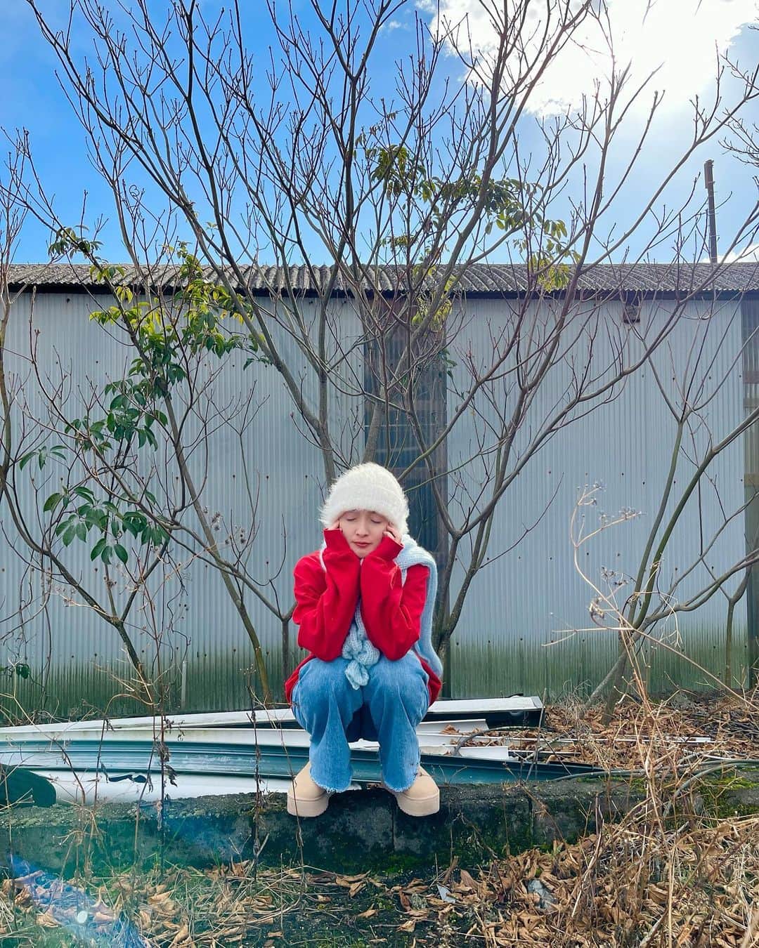 奥村佳恵さんのインスタグラム写真 - (奥村佳恵Instagram)「🌬️🌲🤧 #くしゃみの季節」3月5日 21時34分 - okumura_kae