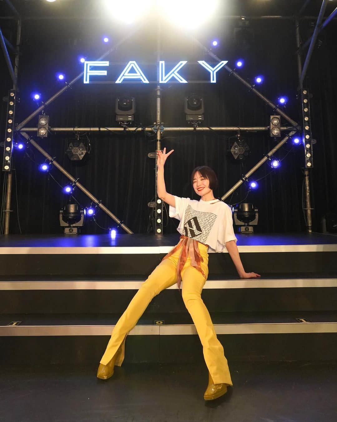Mikako さんのインスタグラム写真 - (Mikako Instagram)「「FAKY ONEMANLIVE 2023 -FEEL IT ALL-」  皆様今日は本当にありがとうございました！！！🤍  私、幸せです。 みんなも同じ気持ちだったらより幸せです。  #FakyRoadToNEXT ここからまたFAKYは前に進みます❤️‍🔥 まだまだみんなのパワーをFAKYに貸してください🤜🏻🤛🏻  心からありがとう。🤍」3月5日 22時04分 - mikako_faky