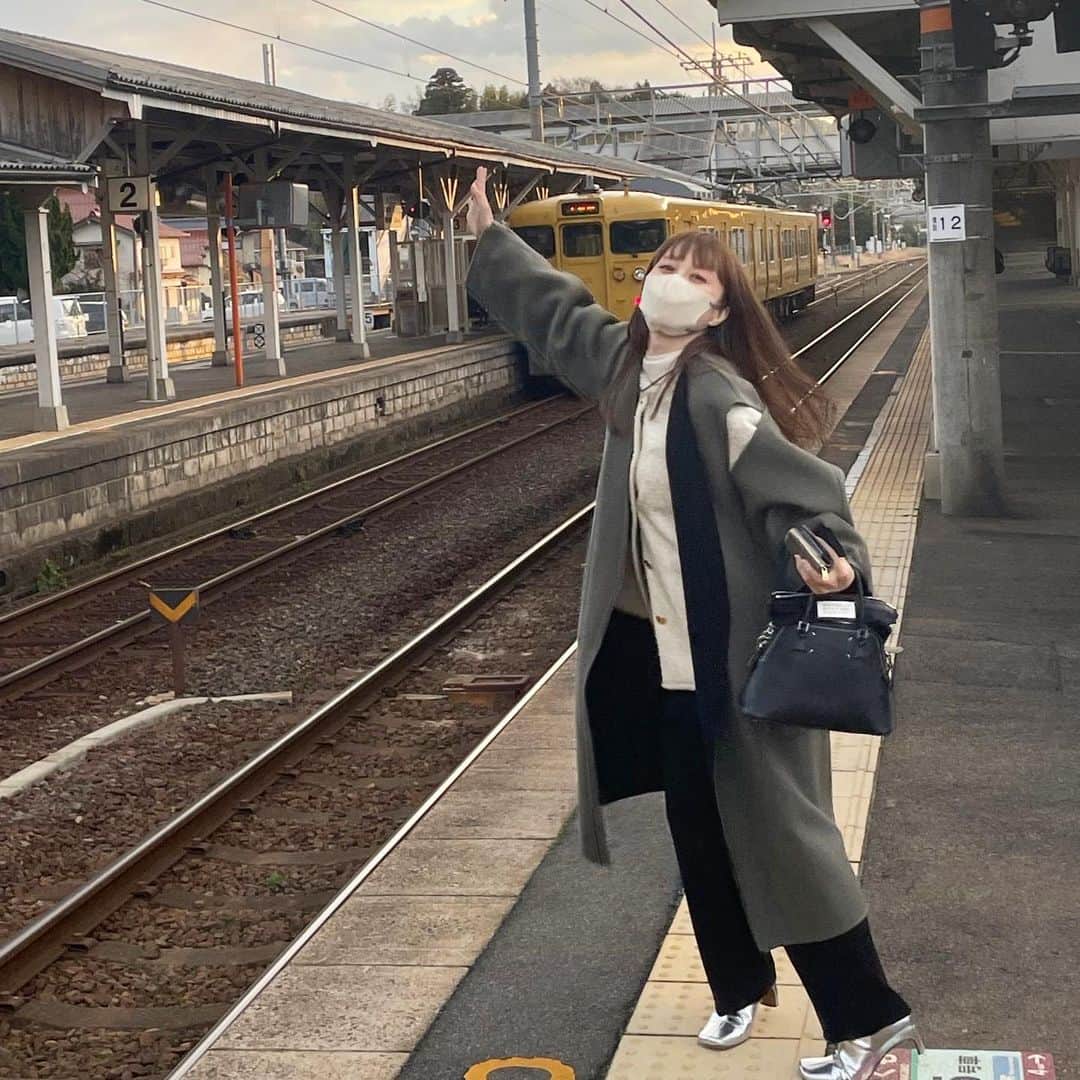 澤辺美香さんのインスタグラム写真 - (澤辺美香Instagram)「レトロな列車を見るとテンションが上がってしまいます♡」3月5日 22時41分 - mikasawabe