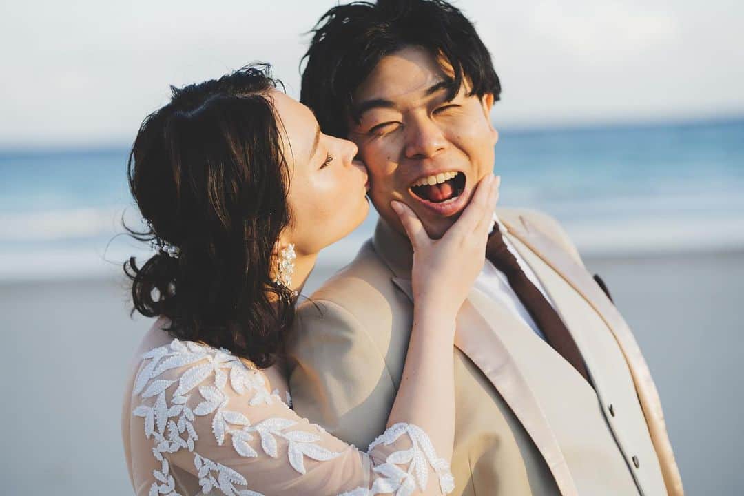 スタジオアクア富士店 さんのインスタグラム写真 - (スタジオアクア富士店 Instagram)「カメラマンの前崎です！  河津ロケーションでは海での撮影も可能です  是非来シーズンに向けてご検討ください☺️  是非ご検討ください！  hair and make  高野優 @yu.deco.hm  photogrher  前崎浩海 studio　　　　@studioaqua_tachikawa229 @studioaqua.fuji  ・ ・ -------------------------------------- シーズン料金22,000円OFFキャンペーン実施中。 ご予約お急ぎください！  ◎来店相談会・オンライン相談会◎ 随時ご予約受付中！ プロフィールのリンクからどうぞ⬇︎⬇︎ ▷▷ @studioaqua_tachikawa229   【撮影空き確認はこちら】 スタジオAQUA立川店 TEL:042-548-5611 Mail:tachikawa@studio-aqua.jp --------------------------------------  スタジオAQUAでは 一緒に働く仲間を募集しています！ @decollte_recruit   -------------------------------------- @decollte_wedding  @decollte_weddingphoto  @studioaqua_tachikawa229  -------------------------------------- #撮る結婚式#デコルテフォト #スタジオアクア #スタジオアクア立川店 #フォトウェディング #ウェディングフォト #結婚式#ウェディング #2023秋婚#2023冬婚 #前撮り#後撮り#卒花嫁 #昭和記念公園#昭和記念公園前撮り #日本中のプレ花嫁さんと繋がりたい #全国のプレ花嫁さんと繋がりたい #前撮りレポ#おしゃれ花嫁　 #色打掛 #白無垢 #白無垢ヘア #色打掛ヘア」3月5日 23時40分 - studioaqua.fuji