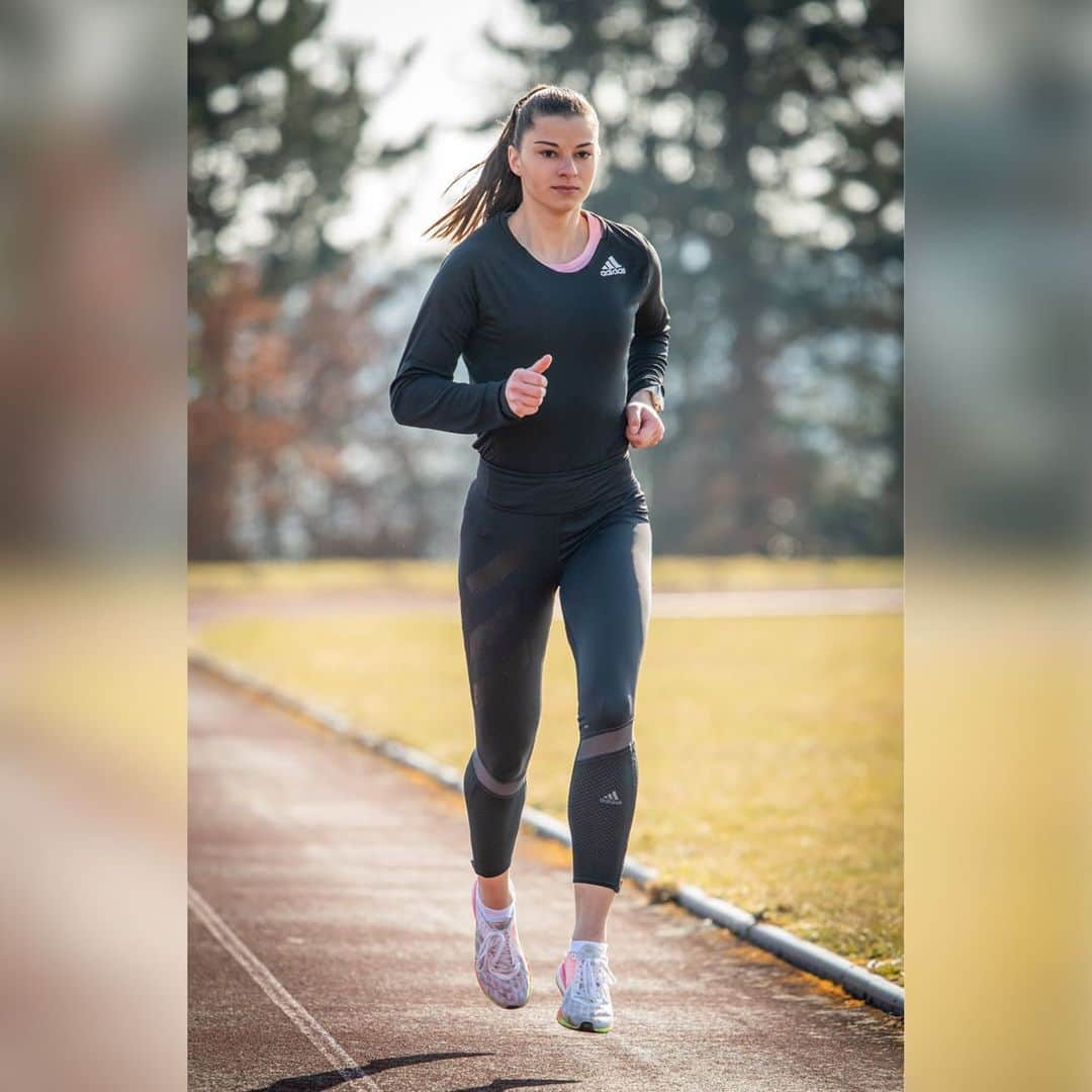 Katrin Fehmのインスタグラム：「Still running 🔁 . . great shot by 📸 @my.life.4.you  #running #longrun #workout #runninggirl #runninglife #gettingfaster #bethebestversionofyou」