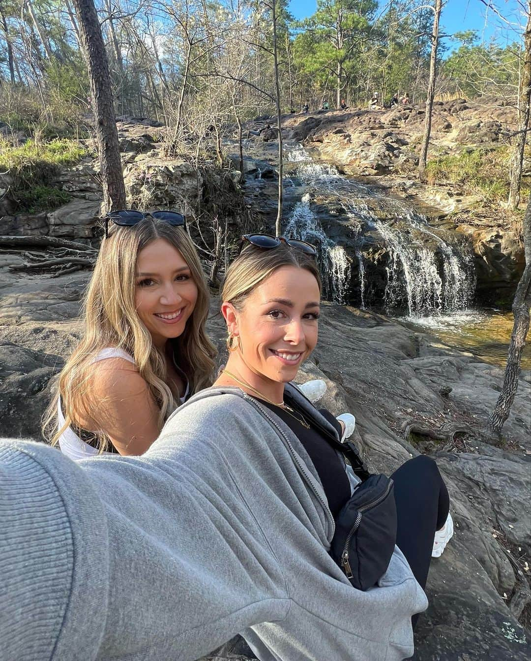 Tracy and Stefanieのインスタグラム：「Weekend photo dump! Had fun exploring a new area! In our ✨moving✨ era! ❤️ #bham #moving #hiking #weekendadventures」