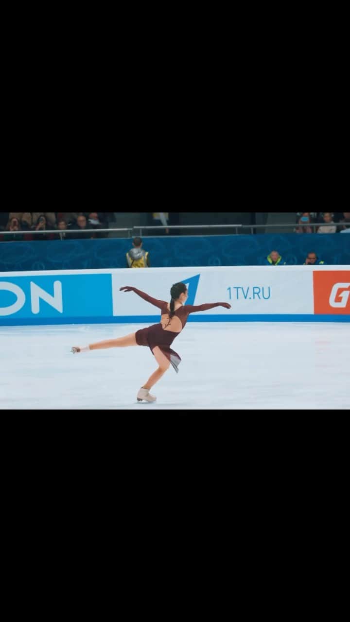 エリザベータ・トゥクタミシェワのインスタグラム：「Всем спасибо, все свободны 😁  The season is over!」
