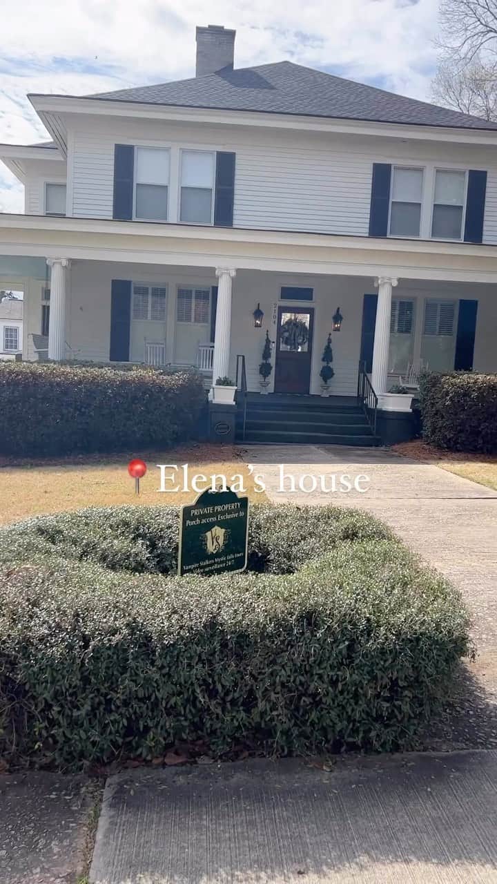 のインスタグラム：「Did you know the houses are all within walking distance of each other? 🤍   Follow for more -> @ninadobrev   #nina #ninadobrev #iansomerhalder #thevampirediaries #elenagilbert #katherinepierce #damonsalvatore #delena #nian #theoriginals #rebekahmikaelson #carolineforbes #theoriginals #hayleymarshall #klausmikaelson #elijahmikaelson #stefansalvatore #paulwesley #mikaelson #salvatore #hopemikaelson #legacies #vampirediaries #vampirediariesedits #stelena #steferine」