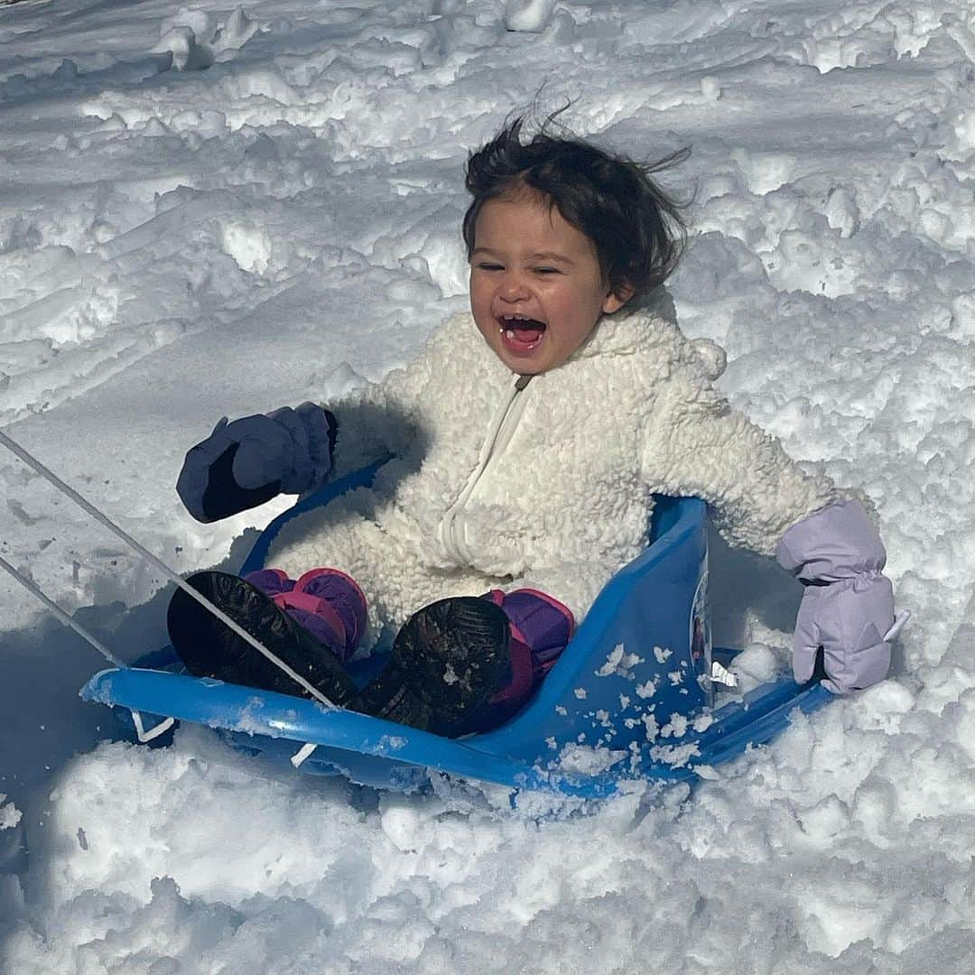 アマンダ・エボラさんのインスタグラム写真 - (アマンダ・エボラInstagram)「Sunday Snow Day 🛷❄️」3月6日 4時22分 - acevora84