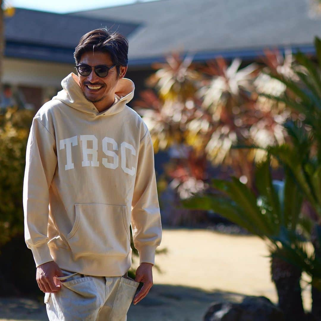 坂口憲二（THE RISING SUN COFFEE）さんのインスタグラム写真 - (坂口憲二（THE RISING SUN COFFEE）Instagram)「◆GOOD MORNING COFFEE‼︎◆  【COMING SOON】  "TRSC SPRING HOODIE" (BLUE&BEIJE)  これからの時期に合わせてパステルカラーのフーディーを作りました。販売は今週末よりスタートします！  現在、TRSC各店舗のスタッフも着用しておりますので、興味のある方はぜひ実物もチェックしてみて下さい。  【WE ARE OPEN】  先週末はたくさんのご来店ありがとうございました。 今週も皆さまのご来店をお待ちしてます。  都内店舗 10:00〜17:00(無休)  大網店舗 11:00〜18:00(月火水木金) 　　　　10:00〜18:00(土日祝)  鶴見店舗 10:00〜18:00(無休)  therisingsuncoffee.com  #coffee #coffeebeans  #coffeeroaster  #coffeelab  #coffeeandsurfing  #coffeetime  #coffeelover  #coffeebreak  #coffeeshop  #coffeestand  #coffeeholic  #coffeehouse  #coffee_inst  #coffeemaker  #coffeeshops  #coffeecoffeecoffee  #coffeenclothes  #coffeeaddict  #coffeeculture  #coffeemorning  #coffeemag #specialitycoffee  #2023 #spring #hoodie  #TRSC」3月6日 8時02分 - therisingsuncoffee