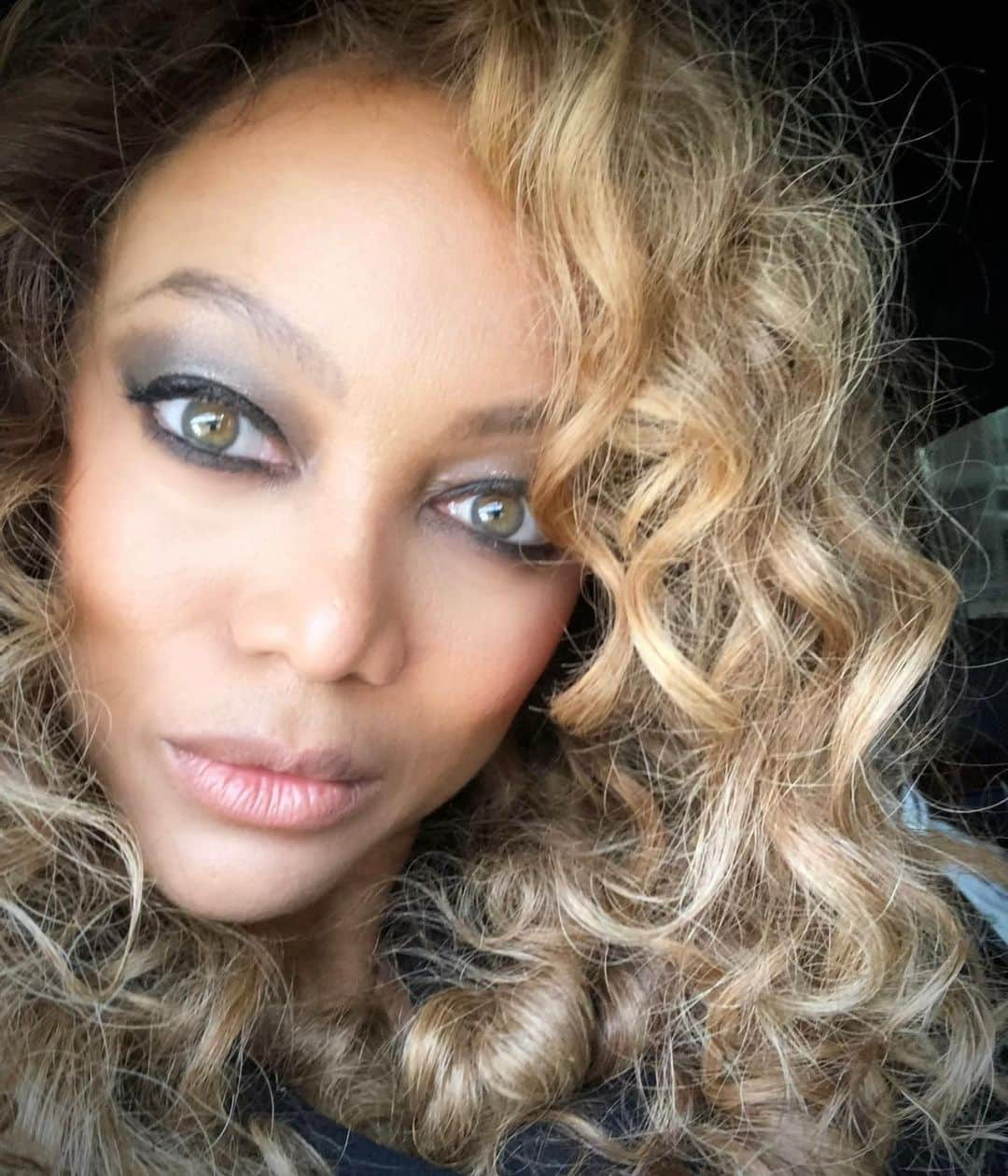 タイラ・バンクスさんのインスタグラム写真 - (タイラ・バンクスInstagram)「😘   💛TyTy」3月6日 8時02分 - tyrabanks