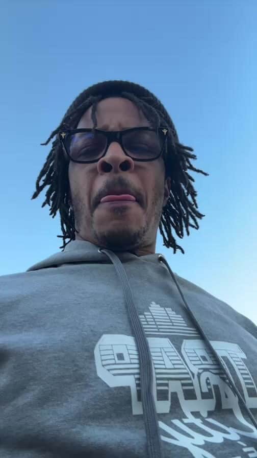 T.I.のインスタグラム：「Today's Festivities.... @trapcitycafe @trapmusicmuseum @legendzofthestreetztour .... PULL UP & Hurr-UP YKWTFGO  It's Da KIIIIING BI*CH!!!!!!」